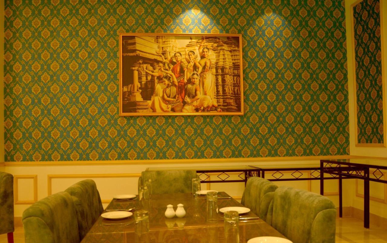 Hotel Chandela Khajurāho Zewnętrze zdjęcie