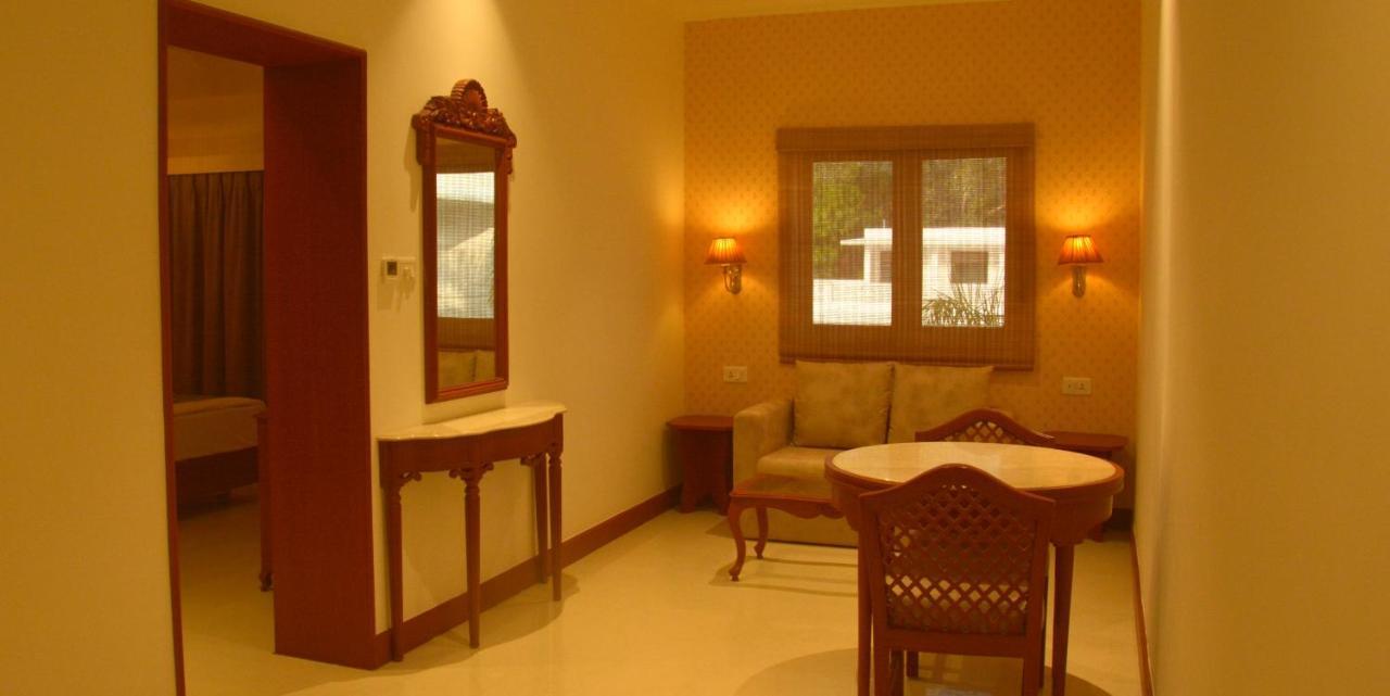 Hotel Chandela Khajurāho Zewnętrze zdjęcie