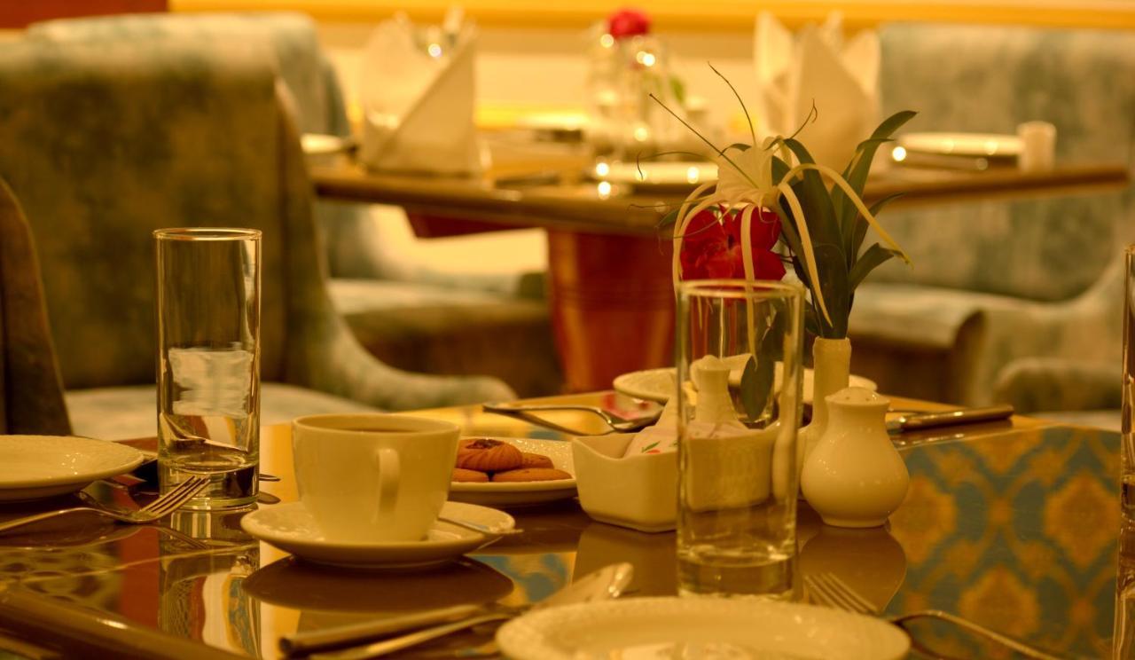 Hotel Chandela Khajurāho Zewnętrze zdjęcie